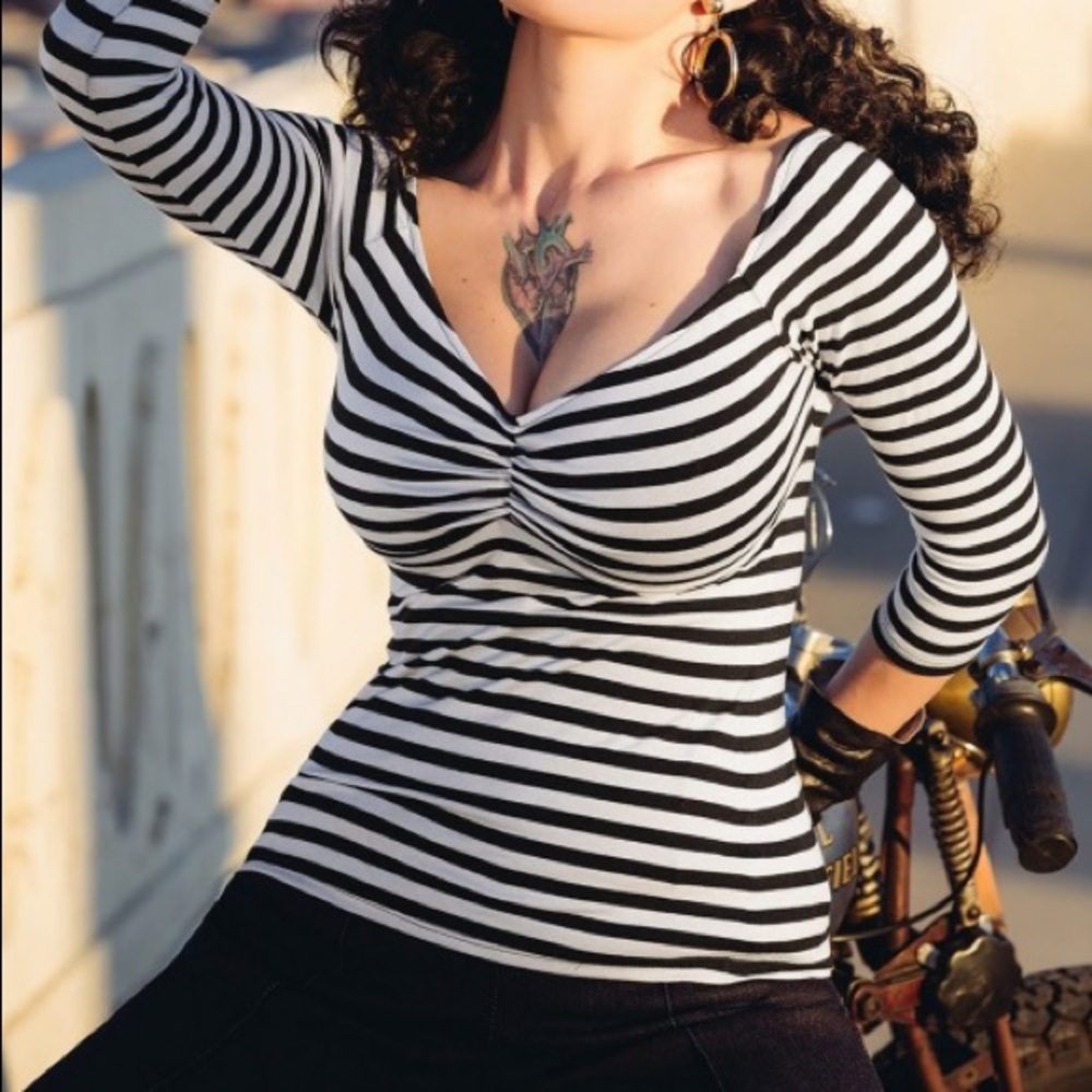 Pinup Girl Clothing Vixen Jailbird top striped S